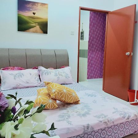 Casa Inderaloka Pantai Batu Buruk Apartamento Kuala Terengganu Exterior foto