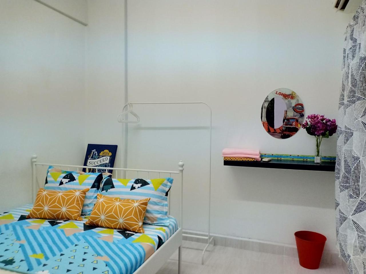 Casa Inderaloka Pantai Batu Buruk Apartamento Kuala Terengganu Exterior foto